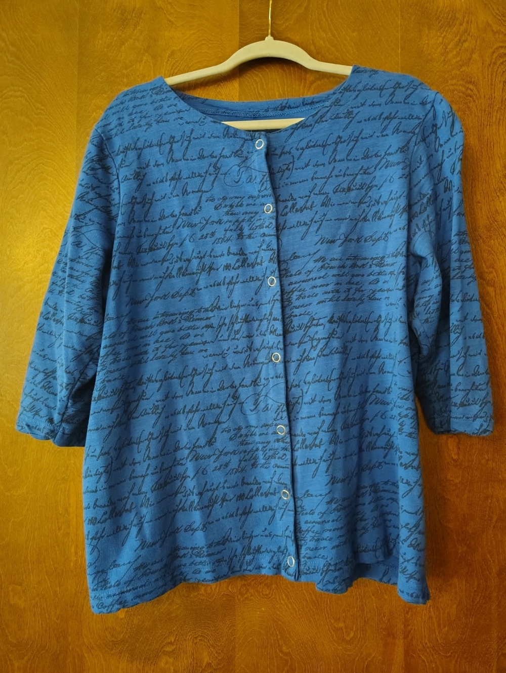 Woman's  Size 1x Blue Script-Print Button Front Top